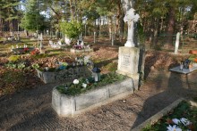 zdjęcie grobu Szczepana Piątka w Chojnie
