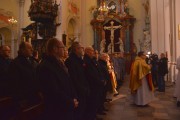 Wojewoda wielkopolski podczas mszy świętej
