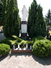 zdjęcie grobu Powstańców Wielkopolskich w Chwałkowie Kościelnym