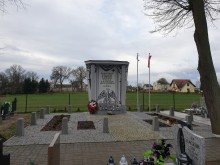zdjęcie grobu ofiar II wojny światowej w Kłecku