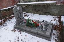 Zdjęcie grobu Antoniego Malinowskiego ofiary terroru niemieckiego. Giżyce