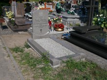zdjęcie grobu Tomasza Jerszyńskiego w Rawiczu
