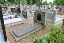 zdjęcie grobu Jana Kempskiego ofiary terroru niemieckiego z 1942 r.