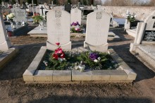 zdjęcie grobu 2 nieznanych ofiar II wojny światowej w Sierakowie