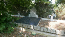 zdjęcie grobu Żydów - ofiar niemieckiego obozu pracy w Koninie