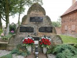 zdjęcie grobu Powstańców Wielkopolskich w Zdunach
