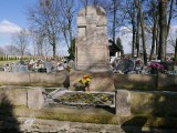 zdjęcie grobu Powstańców Wielkopolskich w Kórniku-Bninie