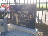 zdjęcie grobu Antoniego Rogozińskiego w Konarzewie. Wojna polsko - bolszewicka