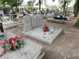 zdjęcie grobu Powstańców Wielkopolskich w Nieparcie