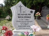 zdjęcie grobu powstańca wielkopolskiego Władysława Wolińskiego w Wytomyślu