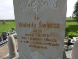 zdjęcie grobu Powstańca Wielkopolskiego Walentego Świercza w Dziekanowicach