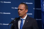 Głos zabiera wiceminister infrastruktury Rafał Weber