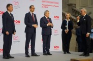 Wizyta premiera Mateusza Morawieckiego w H. Cegielski - Fabryce Pojazdów Szynowych