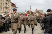 Przemarsz żołnierzy na Placu Zamkowym