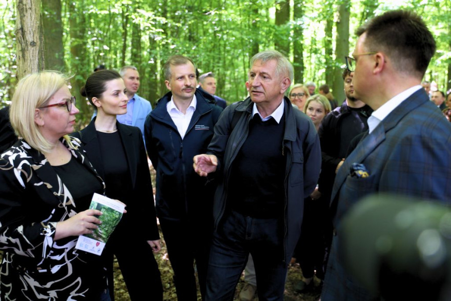 Uroczyste utworzenie nowego rezerwatu przyrody - Leśna Ostoja koło Promna im. Wielkiej Orkiestry Świątecznej Pomocy