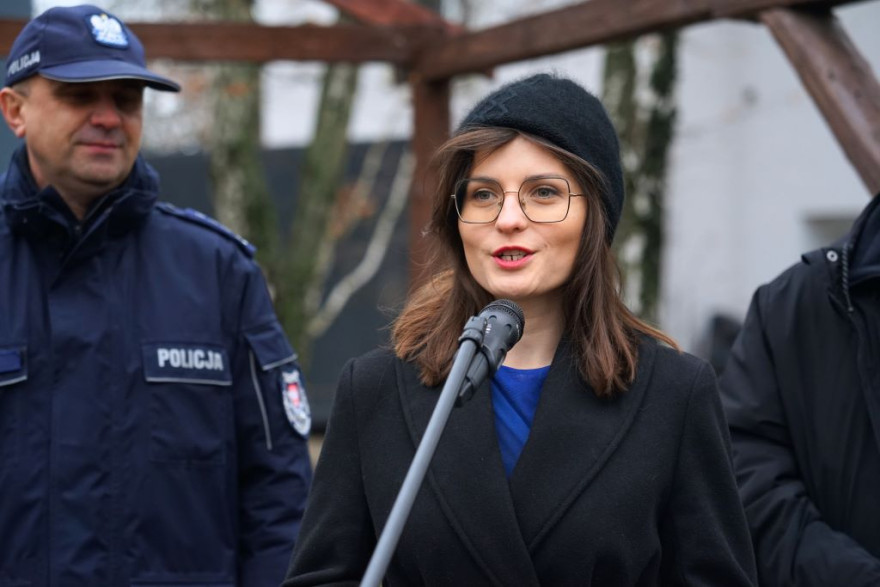 wojewoda podczas konferencji prasowej